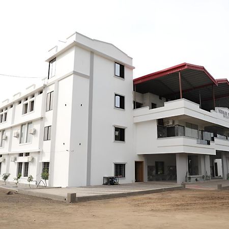 Navkar Palace Hotel & Resort, Sanawad Exteriér fotografie