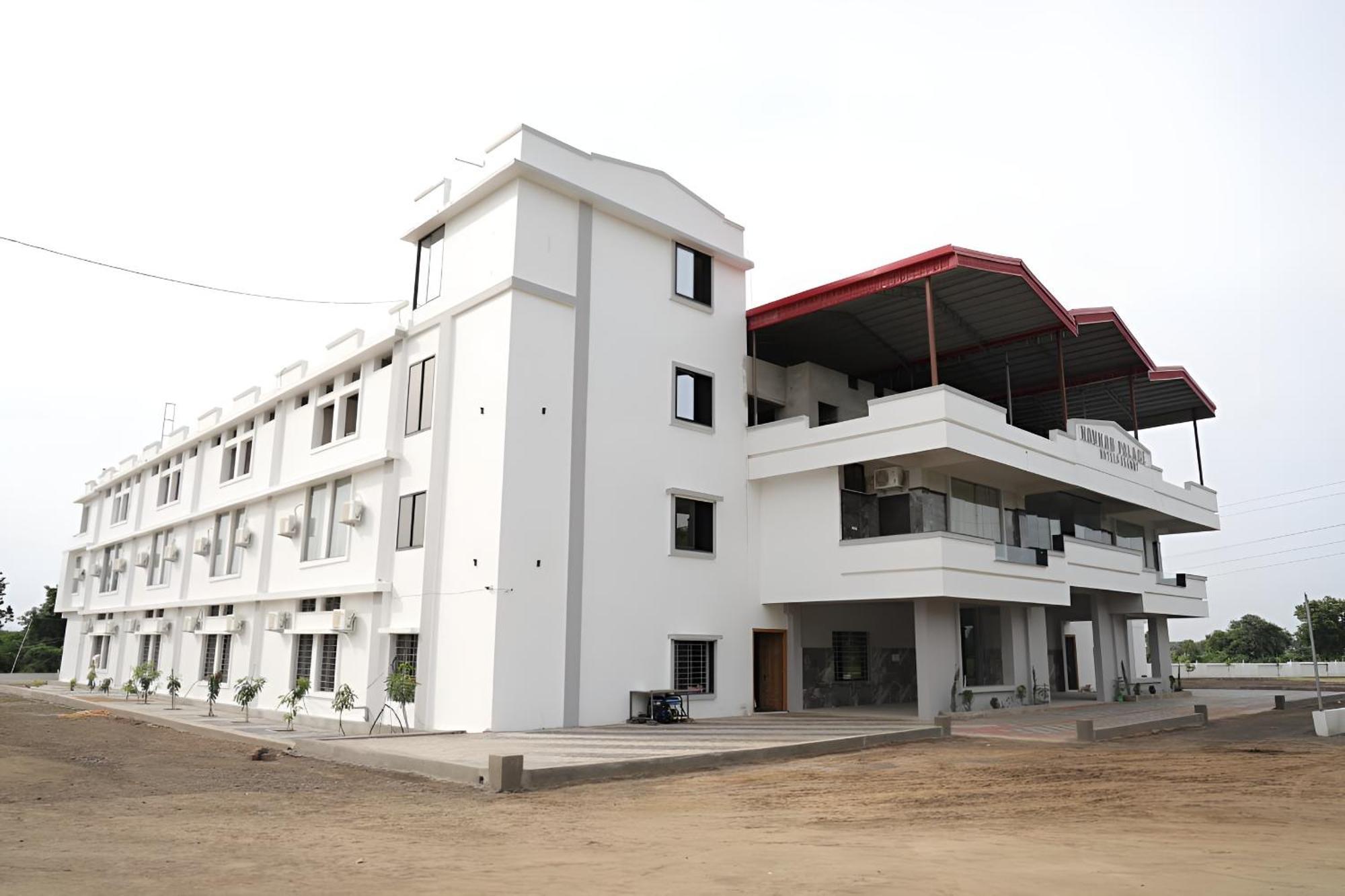 Navkar Palace Hotel & Resort, Sanawad Exteriér fotografie