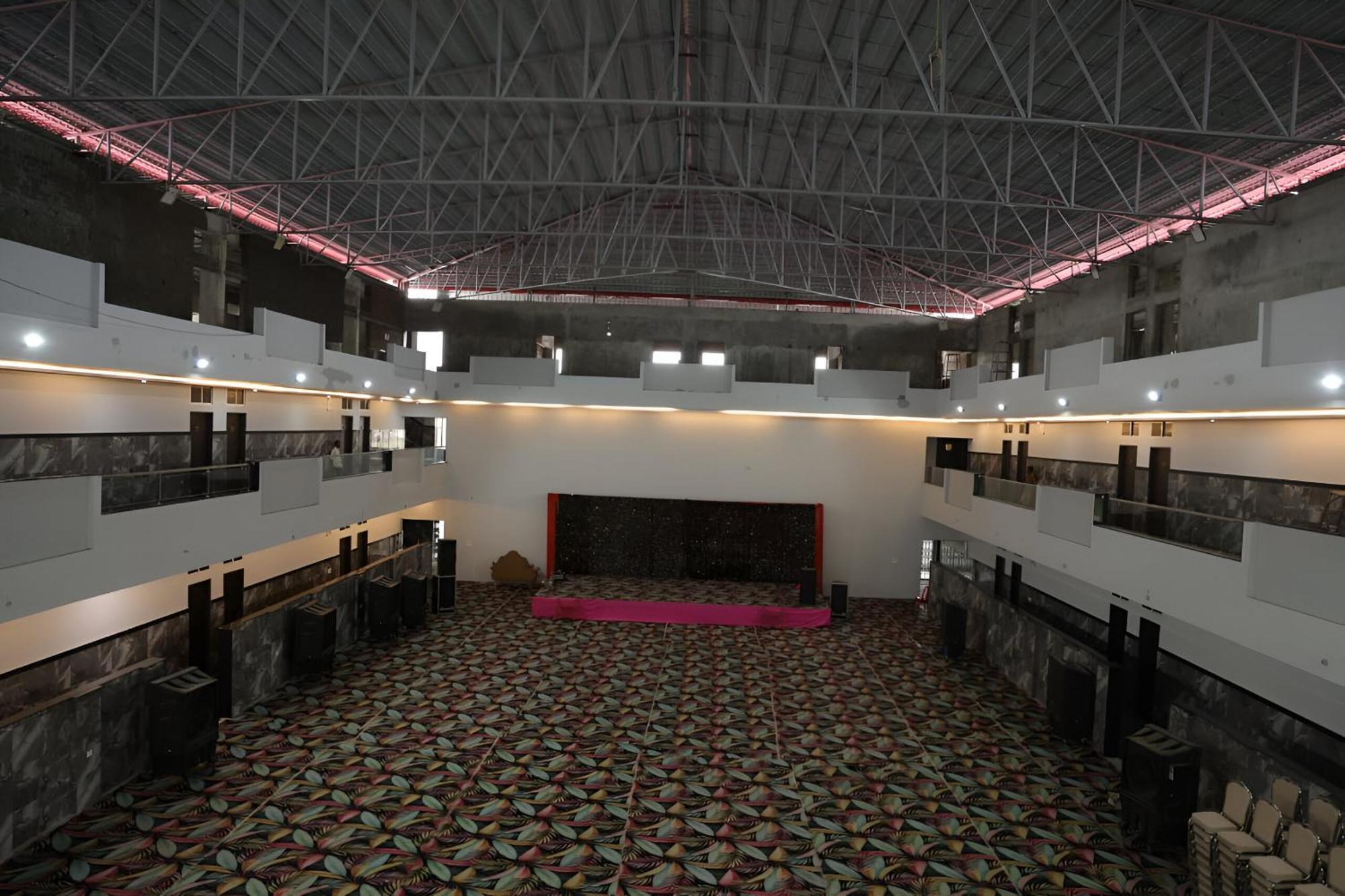 Navkar Palace Hotel & Resort, Sanawad Exteriér fotografie