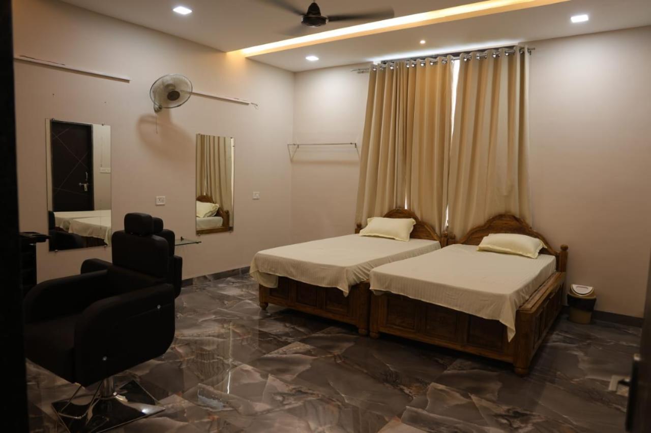Navkar Palace Hotel & Resort, Sanawad Exteriér fotografie